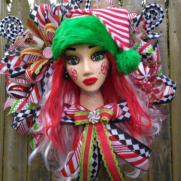 Peppermint Mannequin Head Wreath,Elf Wreath,Christmas Wreath,Santa Diva,Winter - Picture 3 of 11